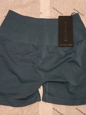 Alphalete ☆High-Waist Seamless Shorts